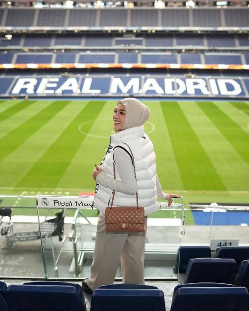 Instagram.com/aurelie.hermansyah